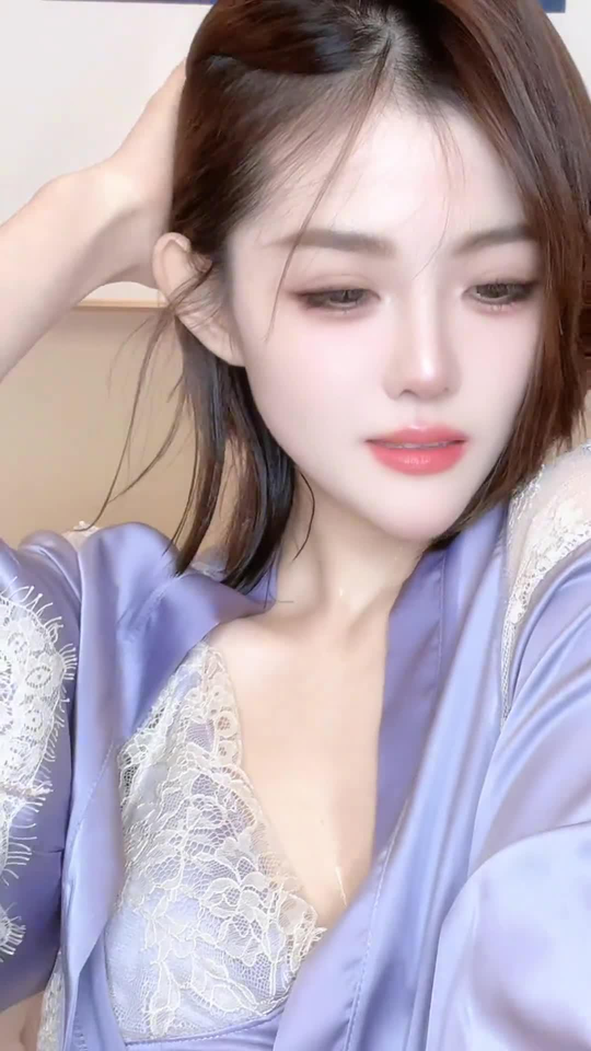 女生主动露乳软件下载二维码